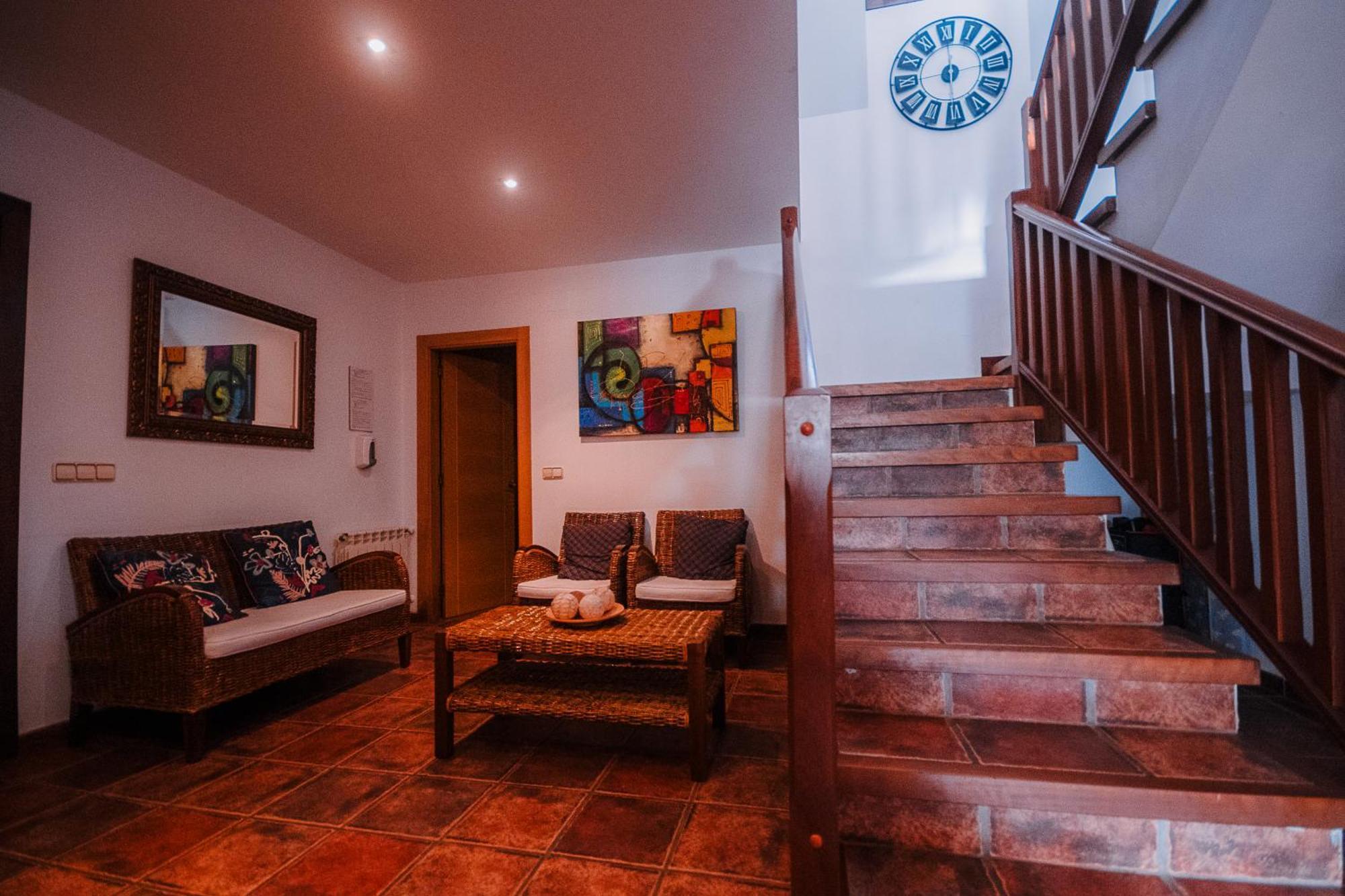 Villa Tiviti Oviedo Exterior photo